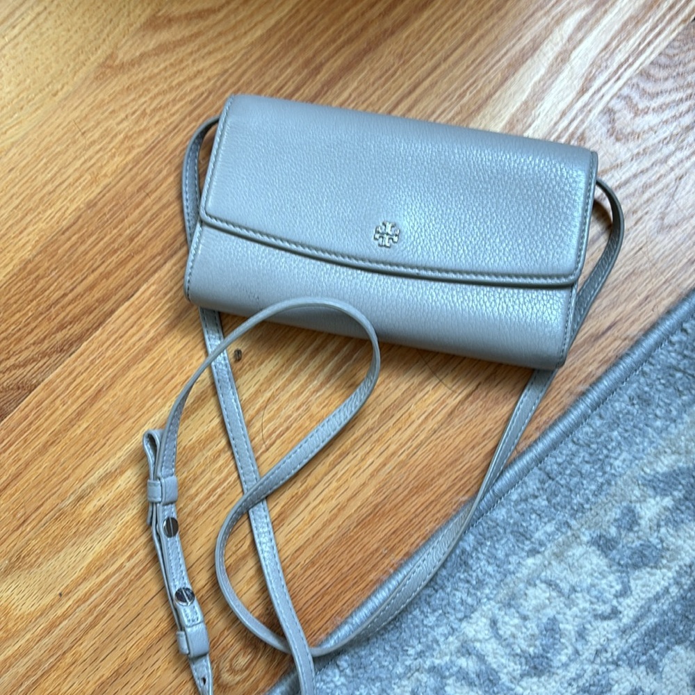 Tory Burch Crossbody Wallet